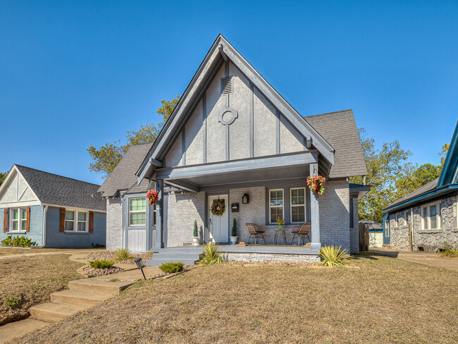 717 NW 33rd St in Oklahoma City, OK - Foto de edificio - Building Photo