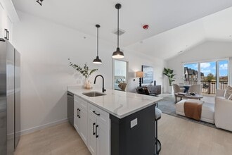 The Belvedere Apartments in Naperville, IL - Building Photo - Building Photo