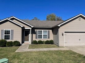 106 Cedar Hollow Ct in Bowling Green, KY - Building Photo