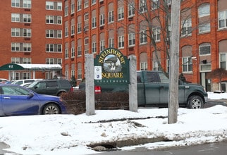 Steinhorst Square Apartments in Utica, NY - Foto de edificio - Building Photo