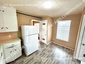 157 Alexander Hamilton Dr in San Antonio, TX - Building Photo - Building Photo