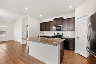 8302 Cottage Rose Dr in Austin, TX - Building Photo - Building Photo