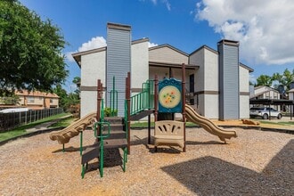 The Reserve at Lake Highlands in Dallas, TX - Building Photo - Building Photo