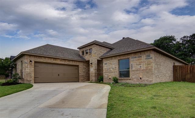 536 Woodland Dr in Azle, TX - Foto de edificio - Building Photo