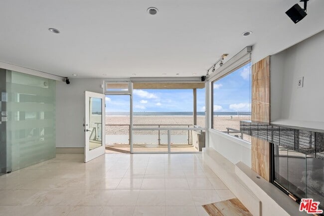 property at 6 Eastwind St