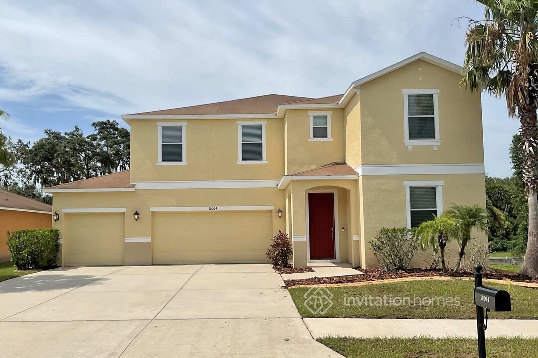 11004 Pond Pine Dr in Riverview, FL - Building Photo