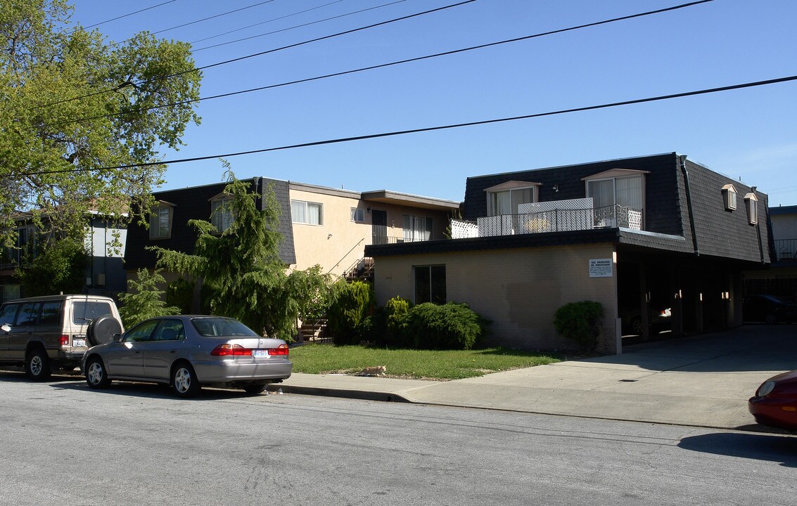 1423 Regent St in Redwood City, CA - Foto de edificio