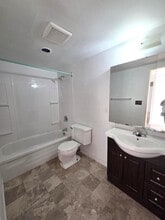 215-216 6 Ave W in Prince Rupert, BC - Foto de edificio - Building Photo