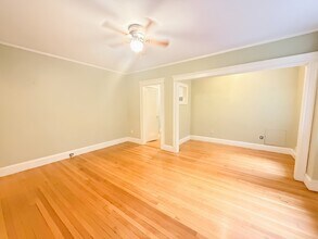 110 Riverway, Unit 2 in Boston, MA - Building Photo - Building Photo