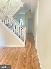 538 N Pulaski St photo'