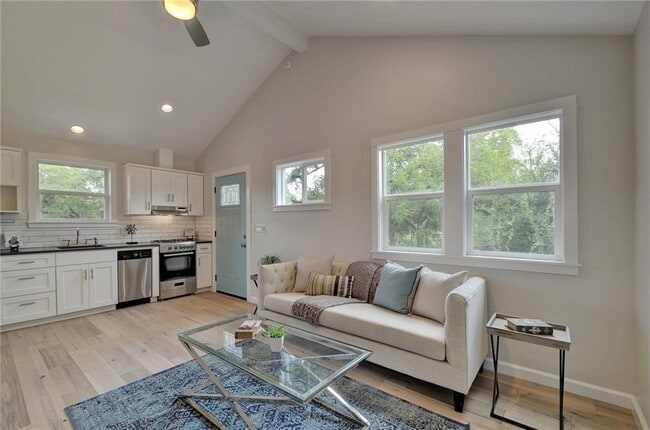 property at 2202 E 10th St