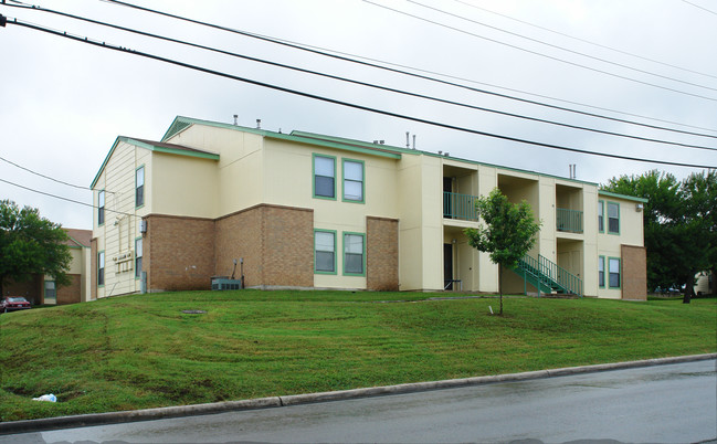 Cove Village Apartments in Copperas Cove, TX - Building Photo - Building Photo