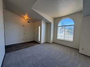 645 Coral Sun Ct in Rio Linda, CA - Building Photo - Building Photo