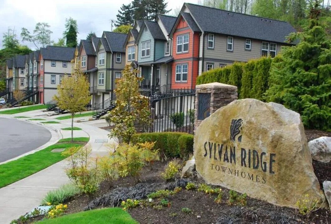 2618 SW Myrtle St in Seattle, WA - Building Photo