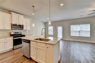 212 Station Overlook Dr in Auburn, GA - Building Photo - Building Photo