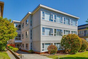 8650 Selkirk St in Vancouver, BC - Building Photo
