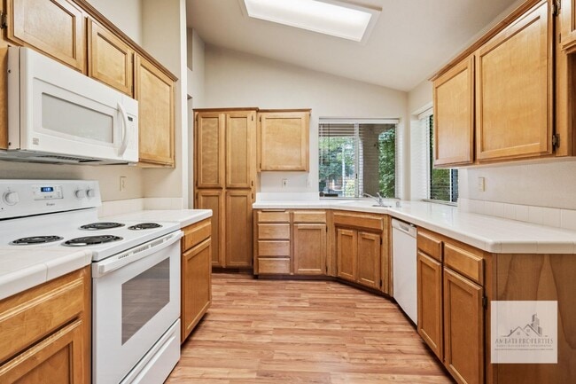 3426 W Dovewood Ave in Fresno, CA - Building Photo - Building Photo