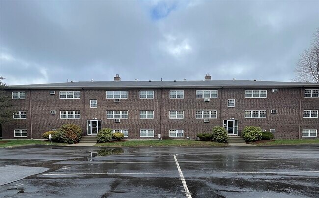 147 Milk St in Westborough, MA - Building Photo - Building Photo