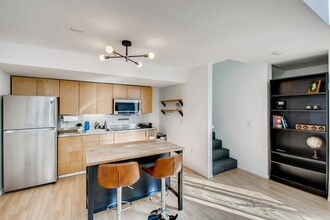 1944 State St, Unit 10 in San Diego, CA - Foto de edificio - Building Photo