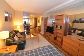 130 Water St in New York, NY - Foto de edificio - Building Photo