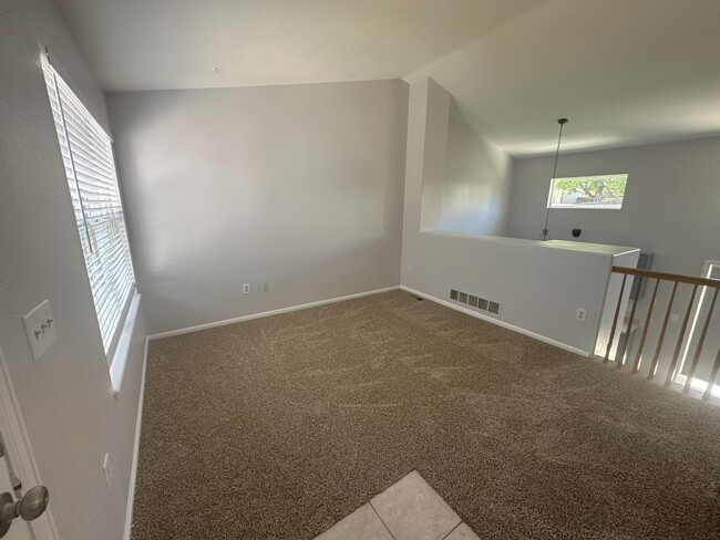22272 E Navarro Pl in Aurora, CO - Building Photo - Building Photo