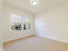 917 AprillaAve in Compton, CA - Building Photo