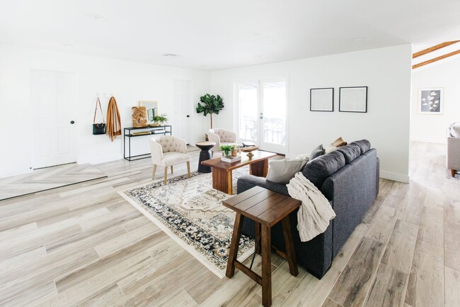 8626 E Highland Ave in Scottsdale, AZ - Building Photo - Building Photo