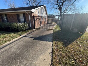 171 Bluebonnet St in Sugar Land, TX - Building Photo - Building Photo