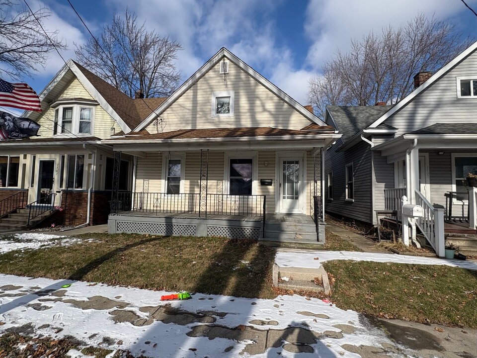 1105 Earl St in Toledo, OH - Building Photo