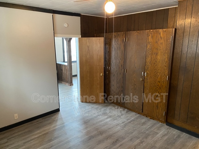 261 College St SE in Valley City, ND - Building Photo - Building Photo