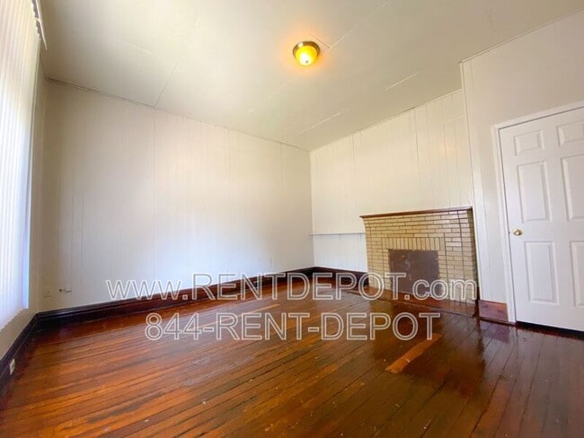 412 E Riverside Dr in Evansville, IN - Building Photo - Building Photo