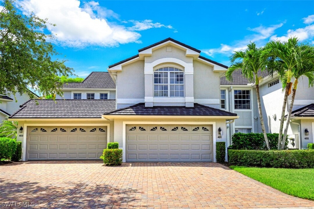 5870 3 Iron Dr in Naples, FL - Foto de edificio