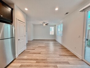 160 Prancer Ln in Hollister, CA - Building Photo - Building Photo