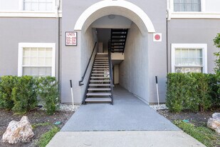 3591 Kernan Blvd S in Jacksonville, FL - Building Photo