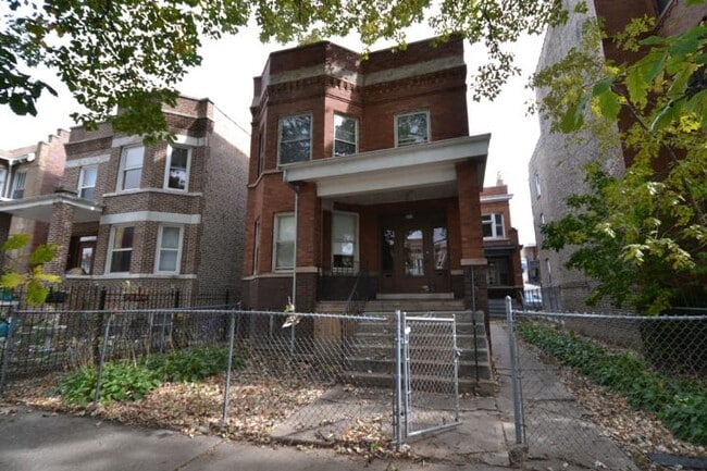 4713 N Albany Ave, Unit 1