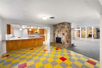 1608 Houssels Ave in Las Vegas, NV - Building Photo - Building Photo