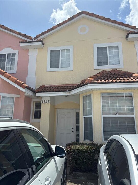 1141 S Beach Cir in Kissimmee, FL - Building Photo