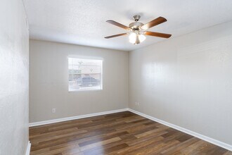 Sedona Peak in El Paso, TX - Foto de edificio - Interior Photo