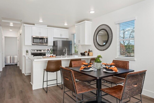 Colgan Creek in Santa Rosa, CA - Building Photo - Building Photo