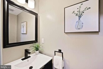 1632 Ridge Pl SE in Washington, DC - Building Photo - Building Photo