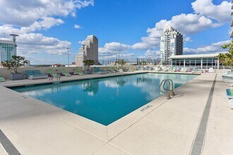 150 E Robinson St, Unit 415 in Orlando, FL - Building Photo - Building Photo
