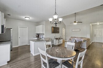 56 Avondale Dr NE in Ludowici, GA - Building Photo - Building Photo