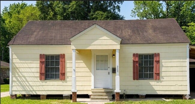 property at 209 N 22nd St