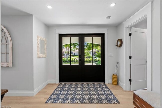 4222 Crayton Rd in Naples, FL - Foto de edificio - Building Photo