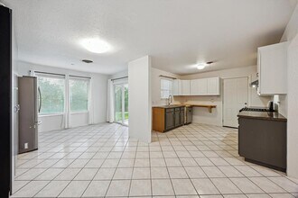 6804 Duquesne Dr in Austin, TX - Building Photo - Building Photo