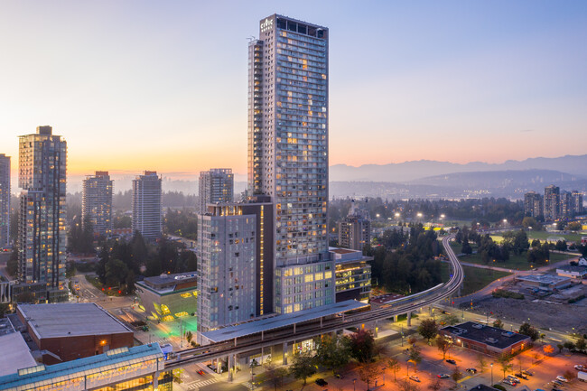3 Civic Plaza - Residences in Surrey, BC - Building Photo - Primary Photo