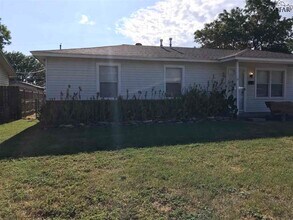 1210 Bishop Rd in Burkburnett, TX - Building Photo - Building Photo