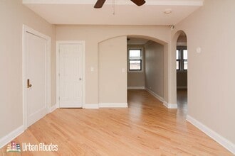 922 N Green Bay Rd, Unit A05C in Waukegan, IL - Building Photo - Building Photo