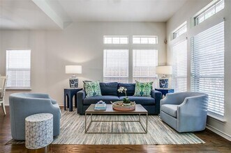 5921 Lewis St in Dallas, TX - Building Photo - Building Photo