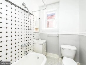 321 E 29th St in Baltimore, MD - Building Photo - Building Photo